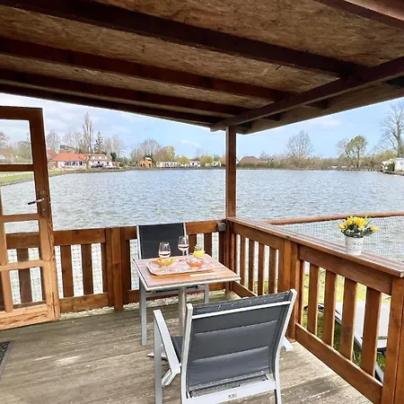 24 - Les Robinson Du - - Peche Gratuite Sans Permis *